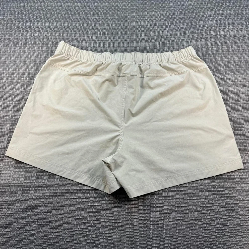 Avia cream cargo shorts women's size L